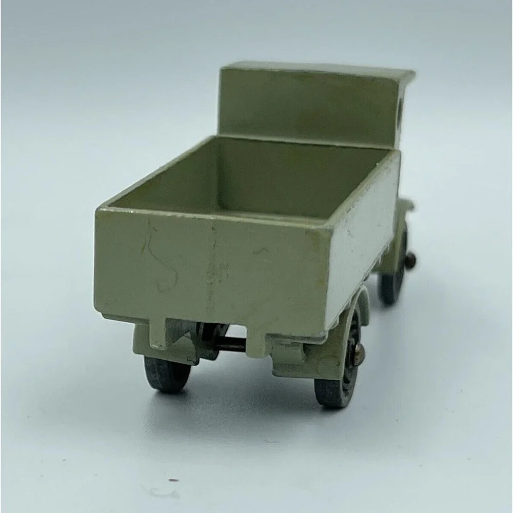 Matchbox Yesteryear Y6- AEC 'Y' Type Lorry 'OSRAM LAMPS' In Type 'A'  (MINT)